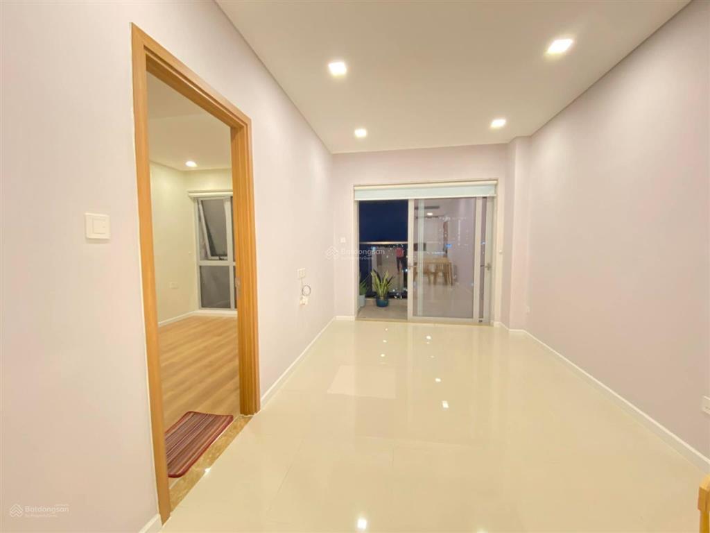 Cho thuê gấp căn góc rivera park sg dt 50m2, 2pn. view đẹp giá 10tr/th  0937 349 ***