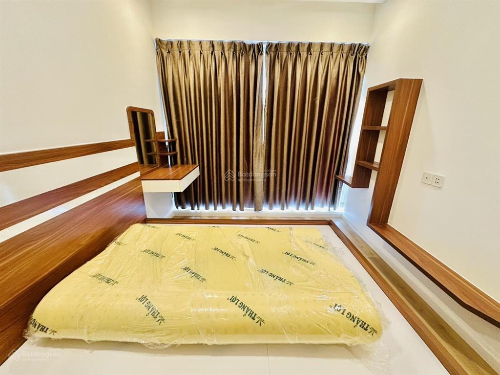 Cho thuê gấp căn góc rivera park sg dt 50m2, 2pn. view đẹp giá 10tr/th  0937 349 ***