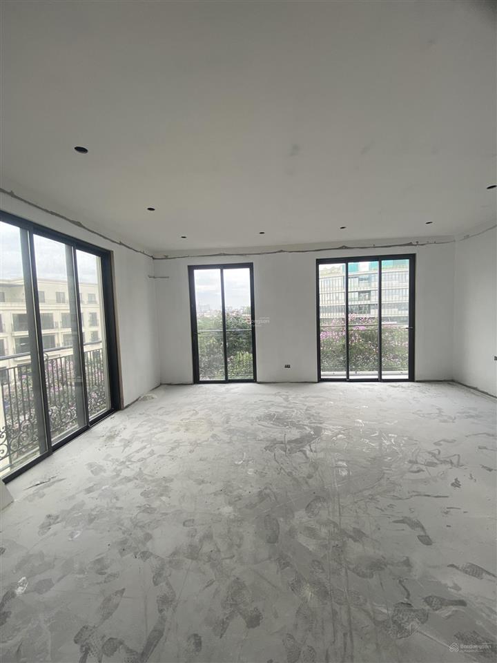 Bán sàn văn phòng tại liễu giai tower, 85 triệu/m2, 253m2. căn góc 2 mặt tiền vuông đẹp