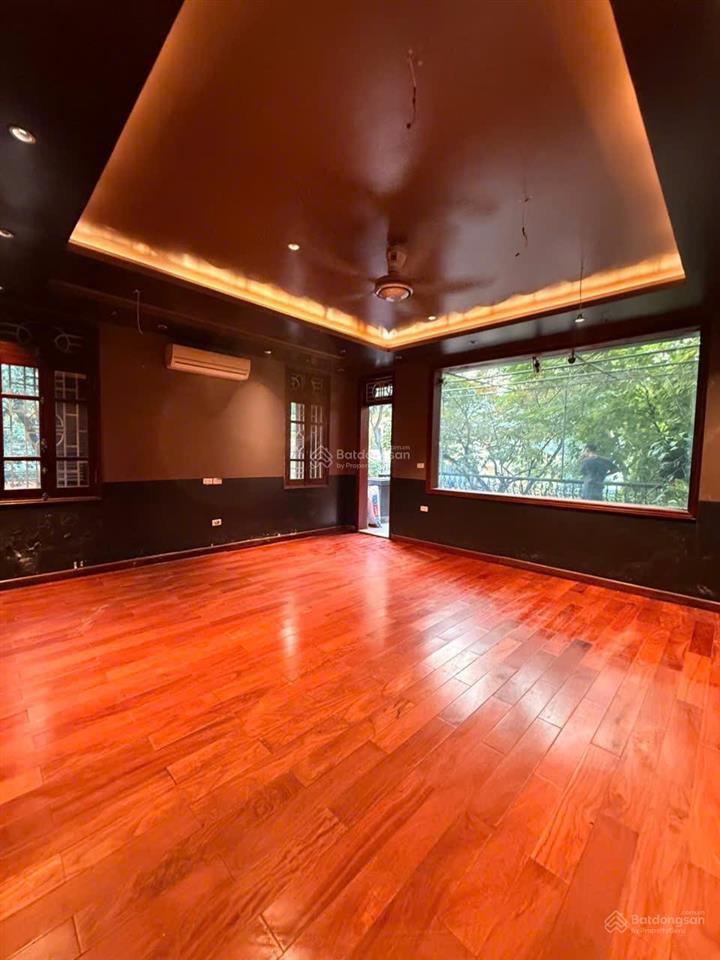 Cho thuê văn phòng mặt đường 19/5, khu đô thị mới văn quán, 5 triệu vnd, 35 m2. lô góc view thoáng