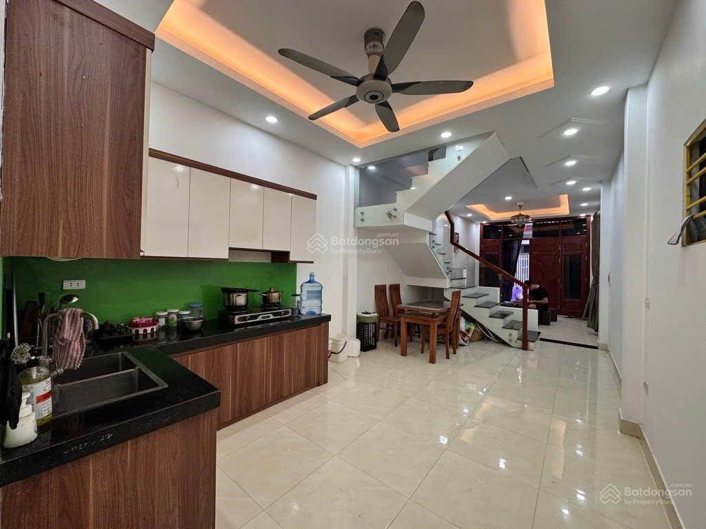 Bán nhà riêng tại thọ am, 33m2  4 tầng  4 ngủ  5,3 tỷ pháp lý đầy đủ