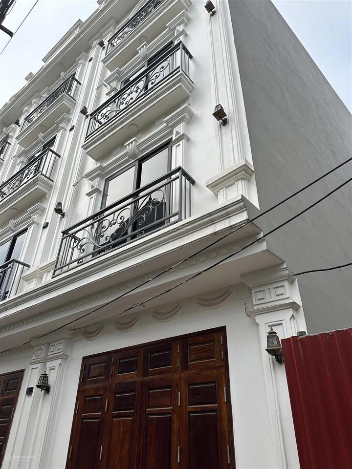 Bán nhà riêng 4 tầng gần cây xăng đông mỹ  40m2 ô tô đỗ cửa