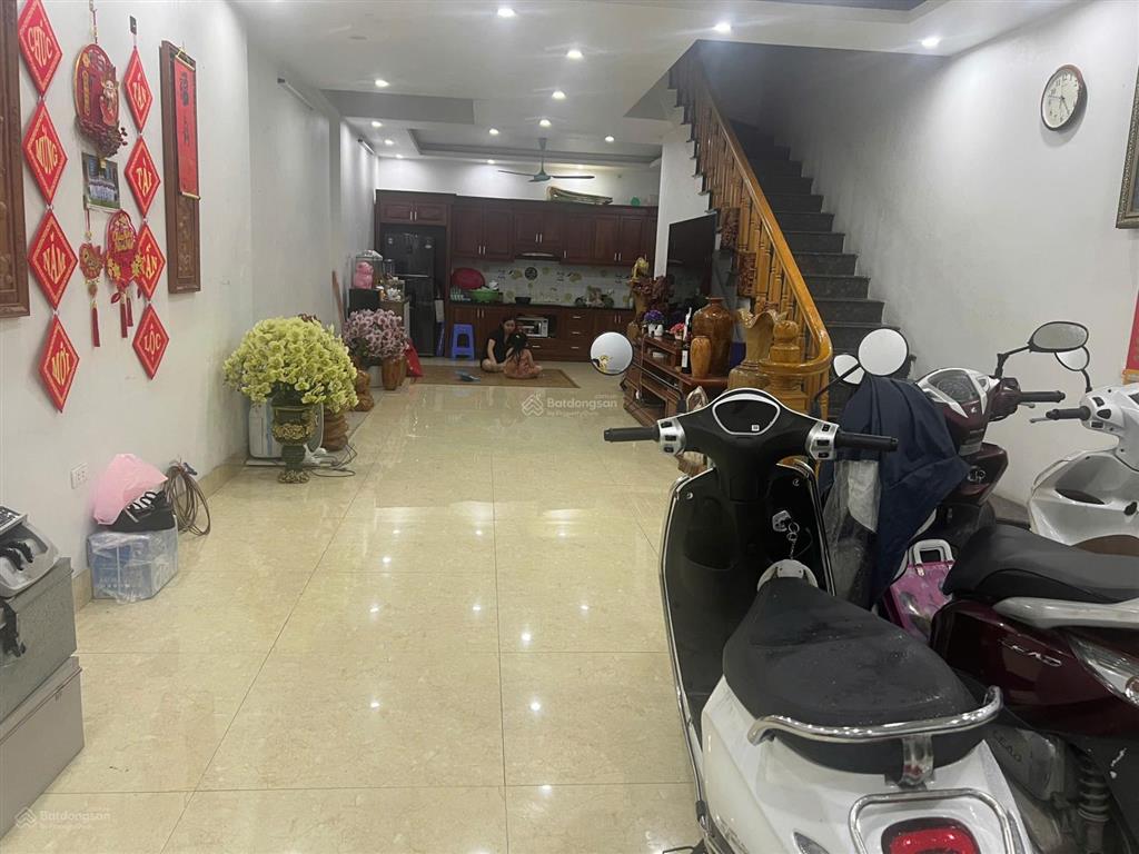 Bán nhà liền kề 4pn, 3wc, 75m2, 12,5 tỷ tại ngọc hồi  phân lô ô tô tránh