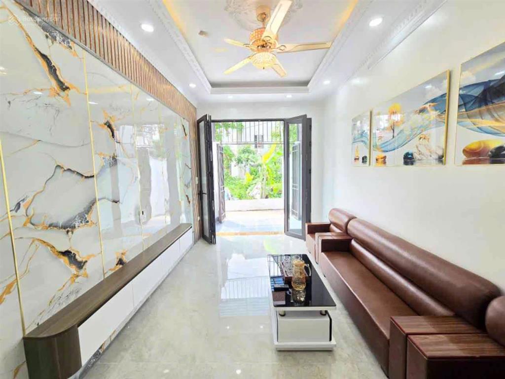 Bán nhà riêng 4 tầng gần cây xăng đông mỹ  46m2  5,6 tỷ