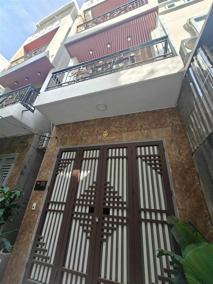 Bán nhà riêng tại ngọc hồi, 42m2  4 tầng  5,6 tỷ gần bến xe nước ngầm