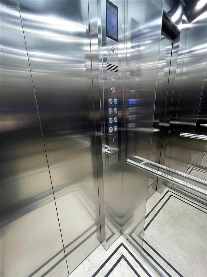 Bán gấp nhà tái định cư liên ninh  30m2, 7,4 tỷ thang máy  vỉa hè  ở sướng
