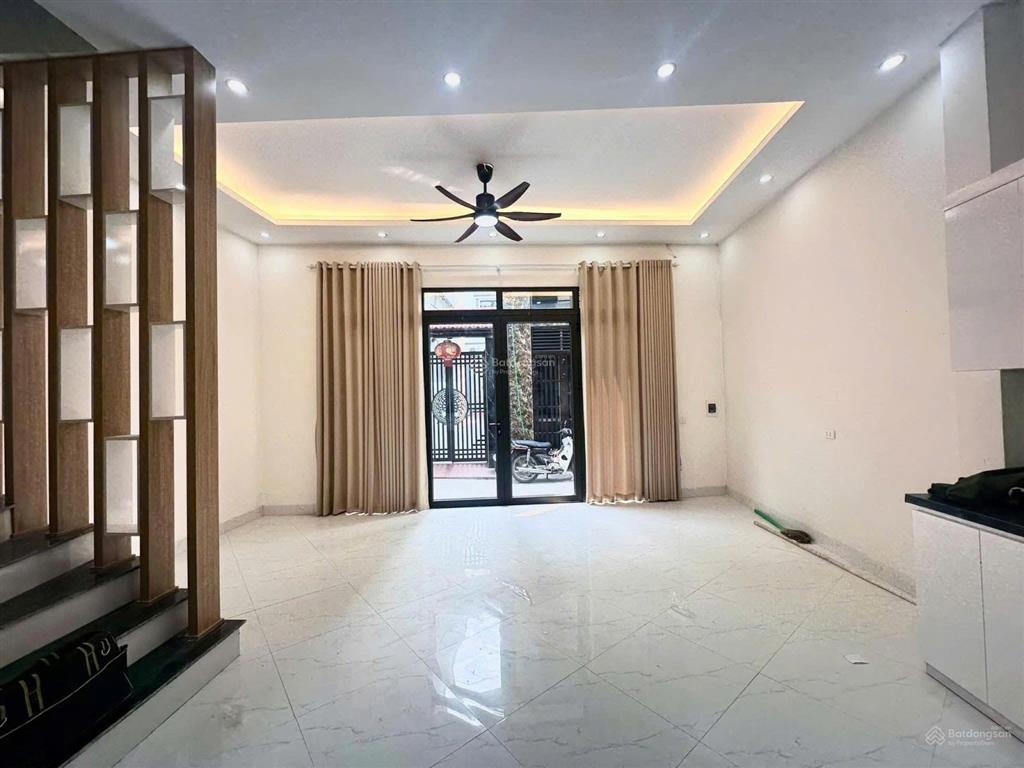 Bán gấp nhà riêng 40m2  5,95 tỷ tại vĩnh ninh, thanh trì  mặt tiền khủng  ngõ thông gần ô tô
