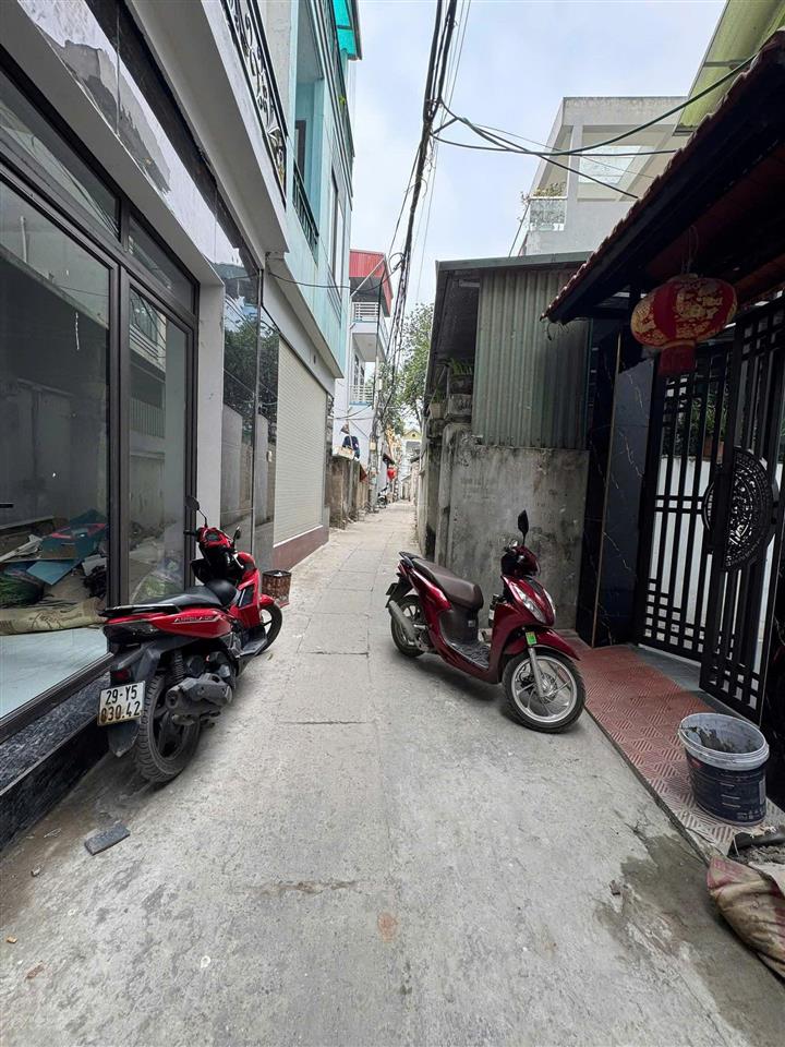 Bán gấp nhà riêng 40m2  5,95 tỷ tại vĩnh ninh, thanh trì  mặt tiền khủng  ngõ thông gần ô tô