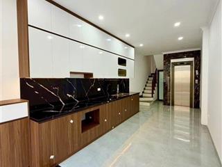 Nhà riêng tại đường ngũ hiệp, 7,75 tỷ, 38 m2, 6 tầng  ô tô đỗ cửa  thang máy