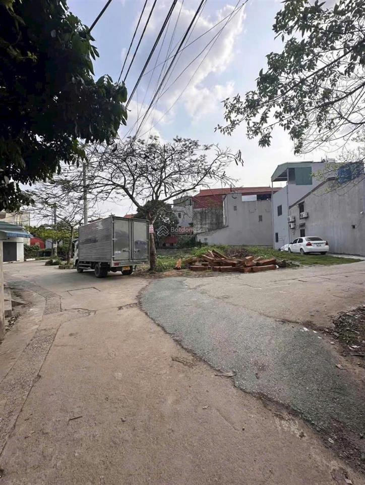 Bán đất đẹp tại thôn 3 vạn phúc, 2,5 tỷ, 50m2, 20m ra ô tô tránh