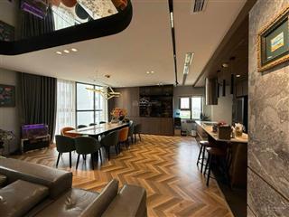 Bán căn hộ cao cấp le grand jadin kđt mới sài đồng. 175m2  3pn + 2 wc, full nội thất ý, view hồ