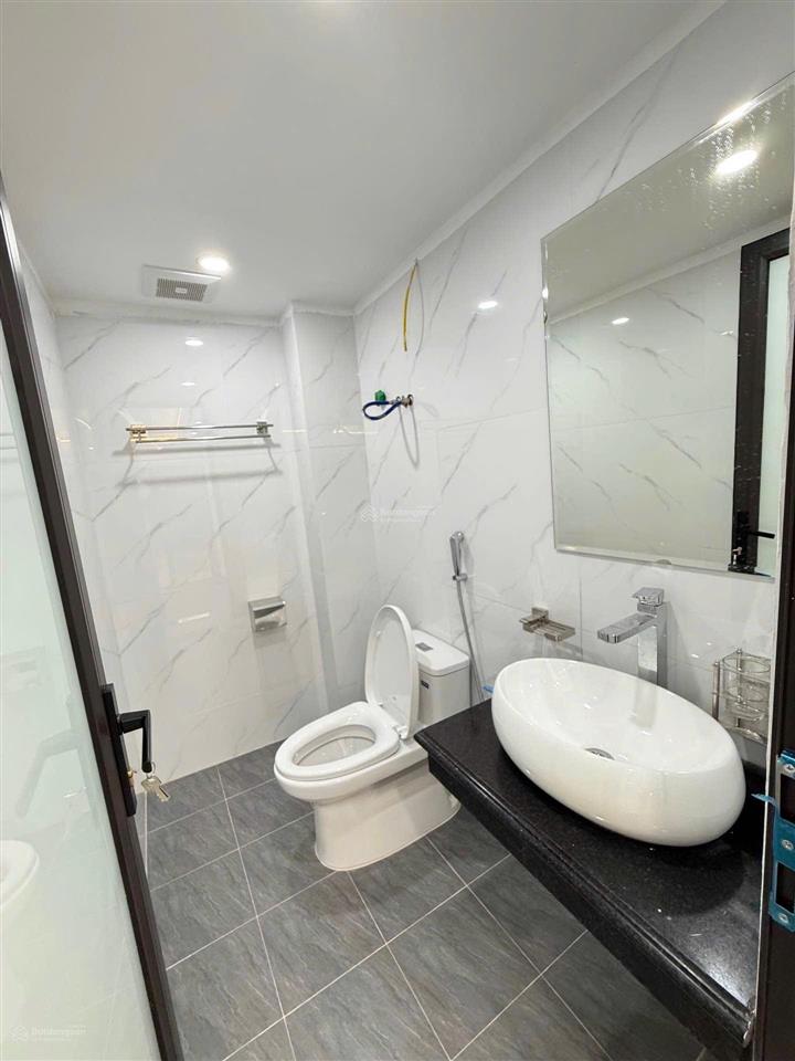 Phân lô phố lạc trung, ngõ to như phố, vỉa hè, ôtô tránh. 70m2 x 5tầng, nội thất nhập khẩu. 24,5 tỷ