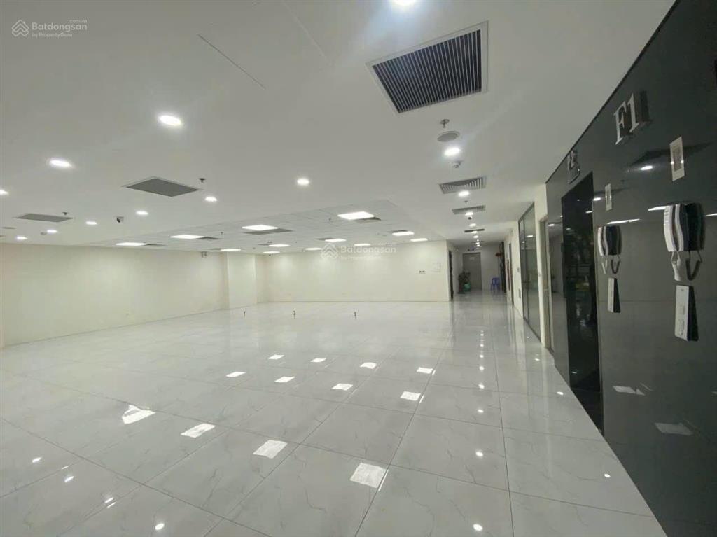 Siêu phẩm cầu giấy  tòa văn phòng 605m2  30m mặt tiền  full pccc  hoàn công  dòng tiền khủng