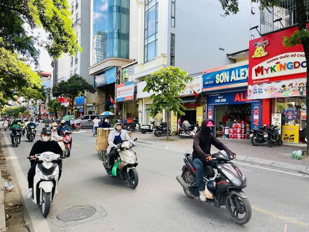 Bán đất vàng mặt phố vũ tông phan  250m2  mt 9,6m  vị trí kim cương  giá chỉ hơn 500tr/m2