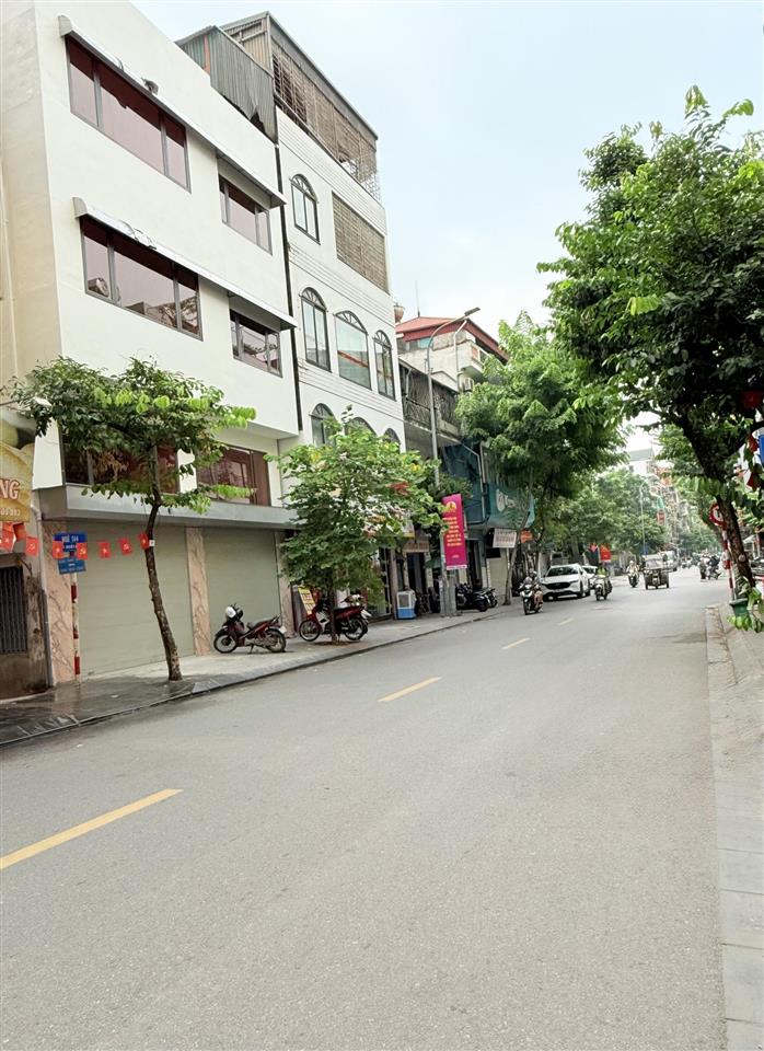 Chính chủ cho thuê nhà mặt phố nguyễn an ninh. 80m2 x 5 tầng, mt 8,5m. lô góc, kinh doanh sầm uất