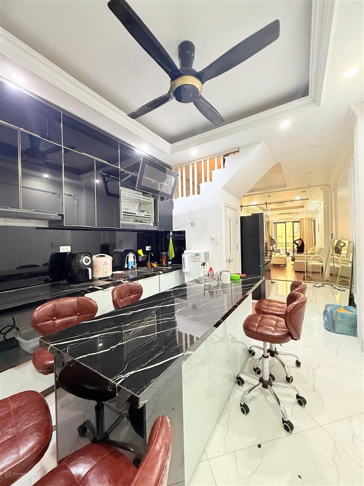 Chính chủ cho thuê nhà ngõ ôtô nguyễn an ninh. dt 55m2 x 5 tầng, ngõ thông, kinh doanh tốt, ở ngay