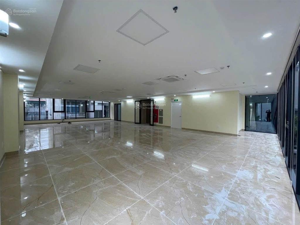 Bán đất mặt phố minh khai 195m, mặt tiền 7,8m vỉa hè gần 10m vị trí sát ngã tư tiềm năng