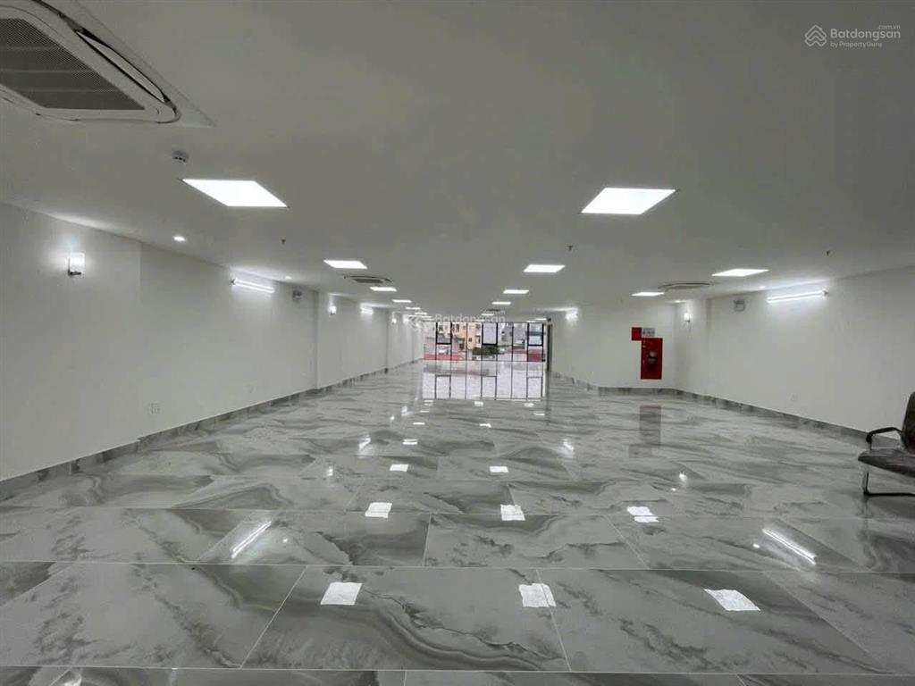 Bán đất mặt phố minh khai 195m, mặt tiền 7,8m vỉa hè gần 10m vị trí sát ngã tư tiềm năng