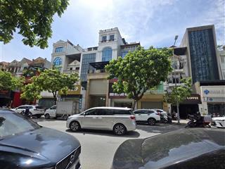 Bán tòa nhà mặt phố vũ phạm hàm 150m, 7 tầng, 2 mặt phố. dòng tiền 150 triệu/tháng. vị trí đắc địa.