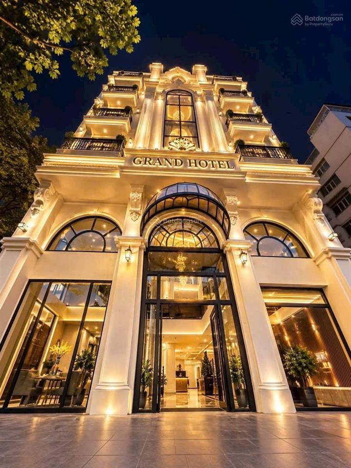 Bán khách sạn 4 sao giảng võ ba đình, 280m, 10 tầng, mt 14m, 50 phòng, doanh thu 1,7 tỷ/tháng