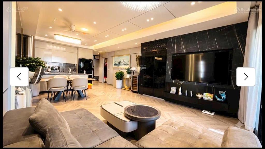 Bán căn hộ vincom bà triệu  căn góc  tầng 15  135m  view đẹp  sổ đỏ sẵn giao dịch. giá 22 tỷ