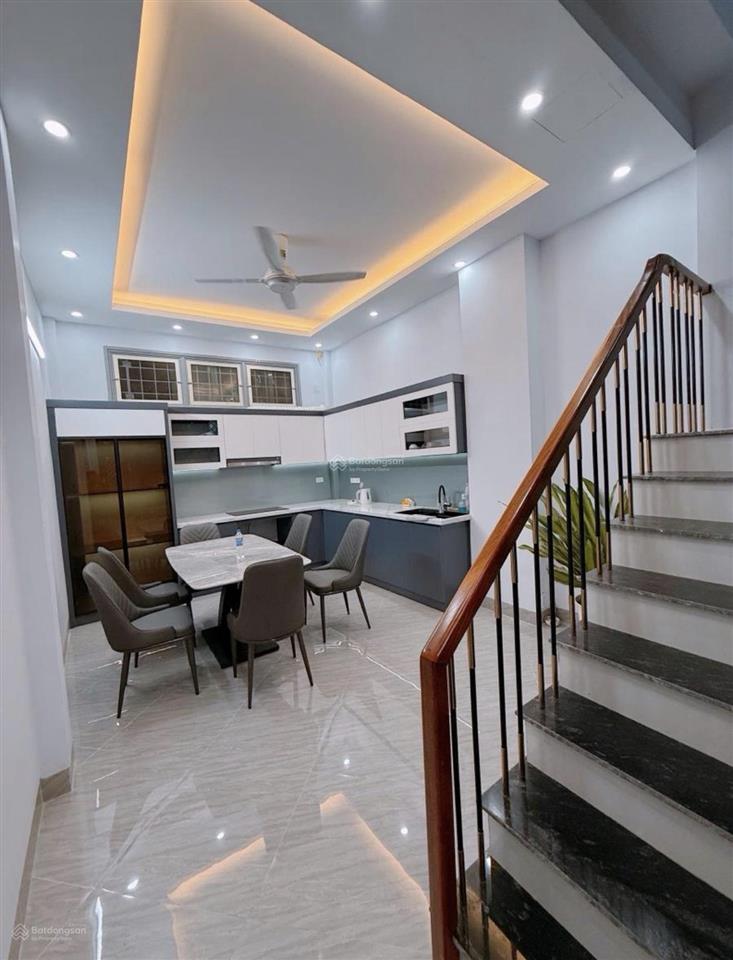 Bán nhà kim đồng 48m, 5 tầng thang máy, phân lô sát ô tô, gần hồ kim đồng, giá chào  15,2 tỷ