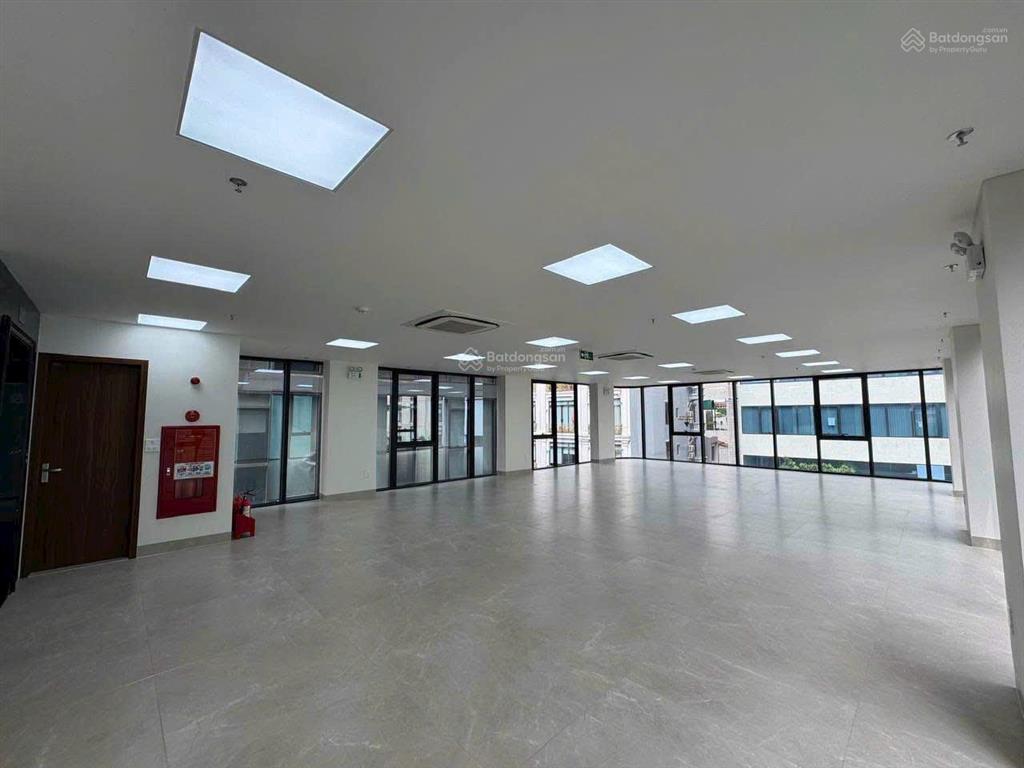 67,5 tỷ  sở hữu building mặt phố hồng tiến lô góc 150m, 8 tầng, mặt tiền 7,8m giá đầu tư
