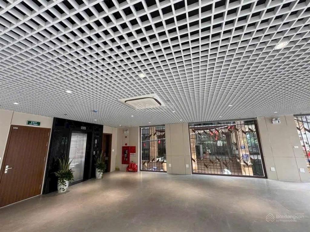 Lê trọng tấn tòa vp mặt phố 160m 9 tầng mt 9m 3 mặt thoáng tài sản lớn, vị trí đắc giá.