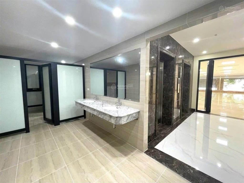 Lê trọng tấn tòa vp mặt phố 160m 9 tầng mt 9m 3 mặt thoáng tài sản lớn, vị trí đắc giá.