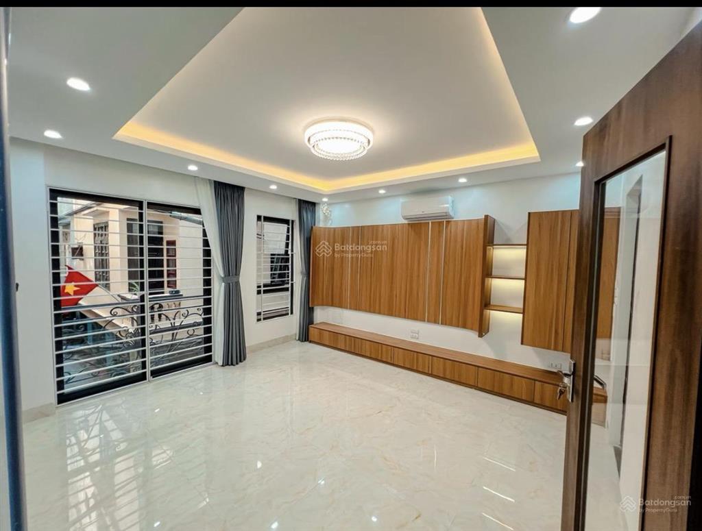 Bán nhà phân lô vip tân mai  ô tô tránh  8 tầng thang máy, gara ô tô, mặt tiền 5,8m. giá 16,9 tỷ