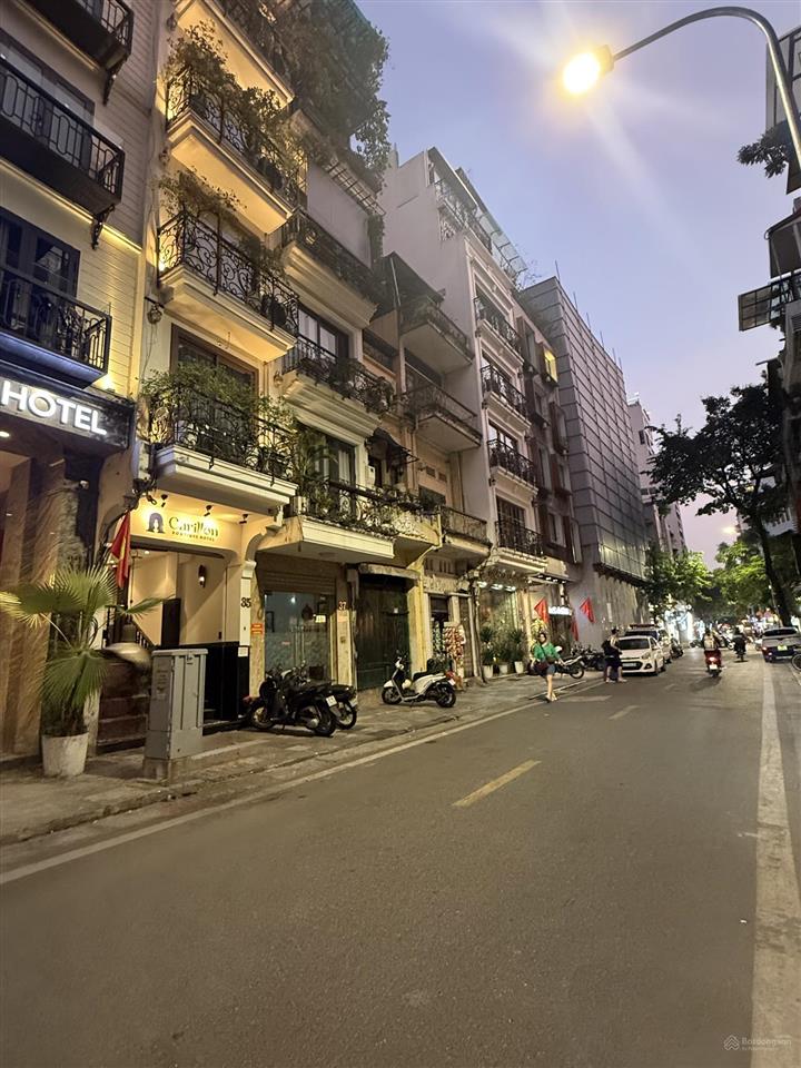 Mặt phố yên ninh  ba đình. 90m  vỉa hè rộng  quỹ đất đẹp phát triển khách sạn, tòa văn phòng