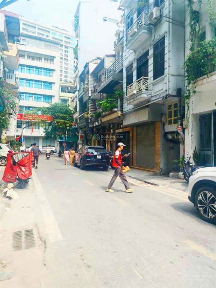 Mặt phố yên ninh  ba đình. 90m  vỉa hè rộng  quỹ đất đẹp phát triển khách sạn, tòa văn phòng