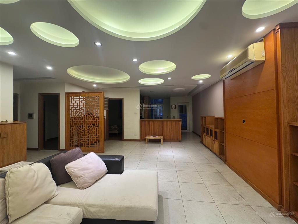 Cho thuê ch 3pn, 2wc, 146m2, giá ưu đãi tại chung cư 170 đê la thành, đống đa, hà nội