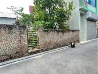 Ô tô vào đất  gần hồ điều hòa và trường các cấp  mảnh đất đẹp giá đầu tư