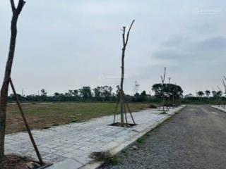 Đường rộng 8m view thoáng gần võ văn kiệtgần trung tâm hành chính xã và cầu thăng long