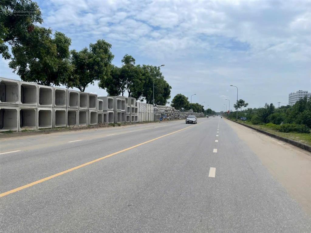 Bán 90m2 đất 2 đường thông 3 ô tô tránh nhau  cạnh khu đấu giá x2 kim chung gần cầu thăng long