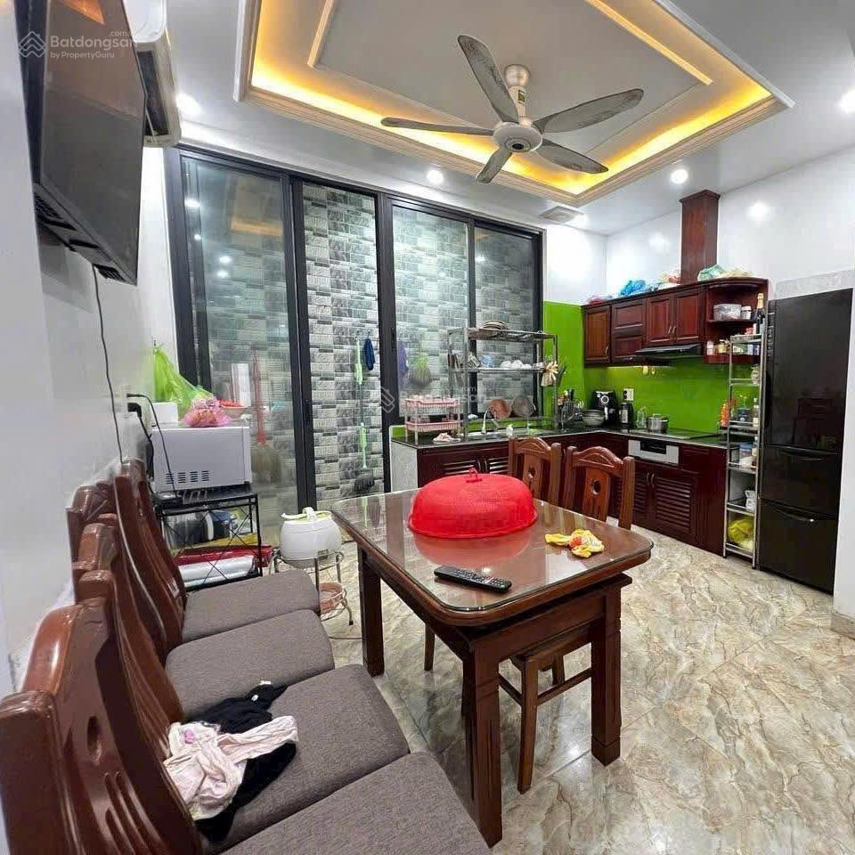 Bán nhà đẹp 3 tầng, hàng hiếm, vừa ở vừa kinh doanh, gần trường học và đường võ văn kiệt