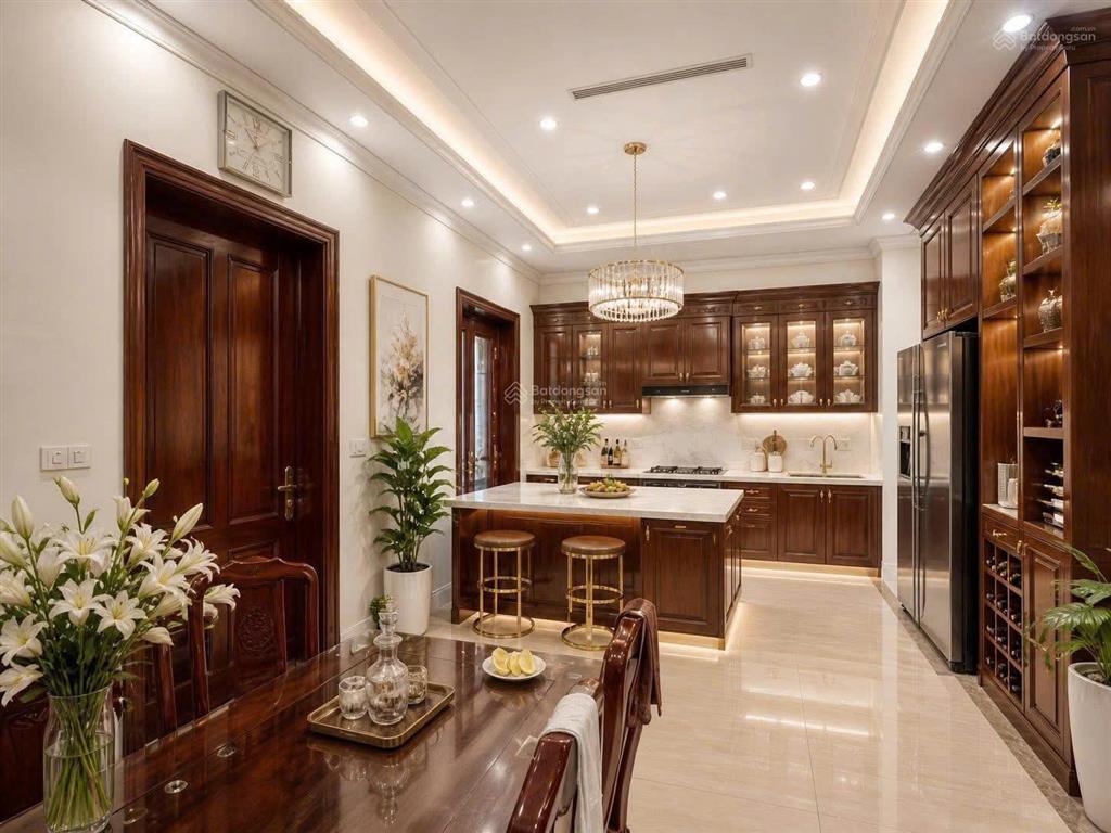 Chủ ngộp bank bán đất tặng biệt thự 3 tầng mới đẹp 120m2 kim chung, đông anh