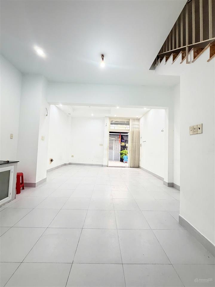Hàng hiếm tại tân hòa đông  3 tầng  55m2 ( ngang 5m )  hẻm xe tải tới nhà (3pn)  chỉ 5,9 tỷ