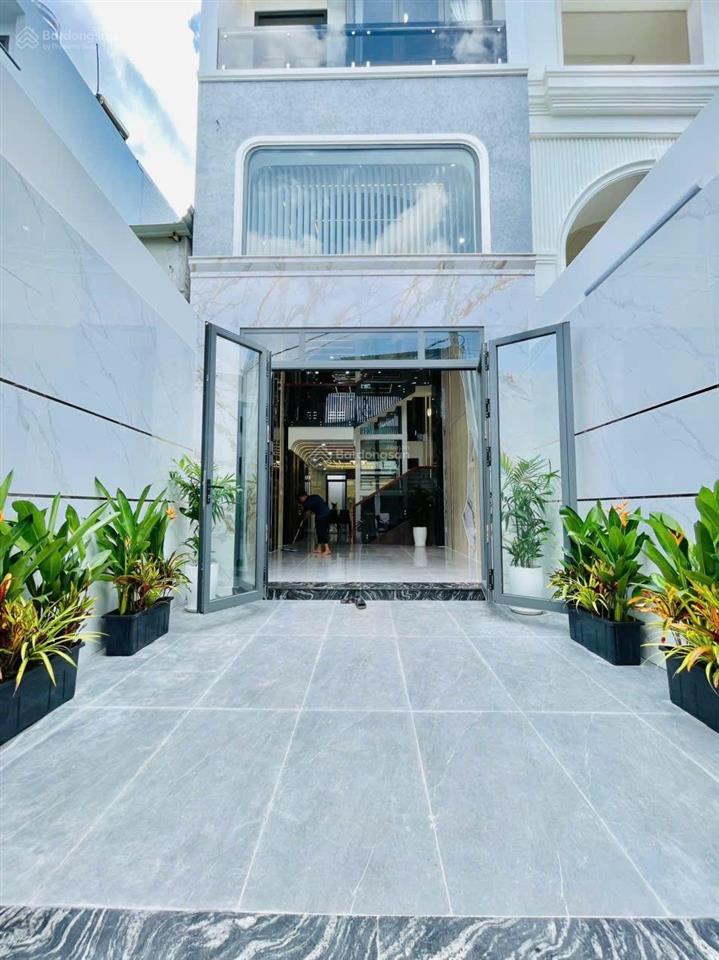 Nhà mới 5 tầng (4,3x19m)  ngay tên lửa, quận bình tân  hẻm 4m, sát aeon  có thang máy