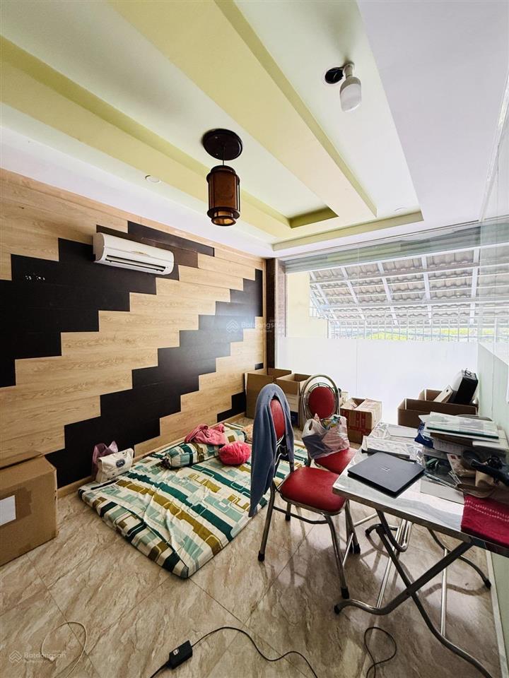 Chủ hạ hơn 2 tỷ  bán nhà mtkd quách đình bảo, tân phú  5 tầng, 60m2 nở hậu  vị trí kinh doanh