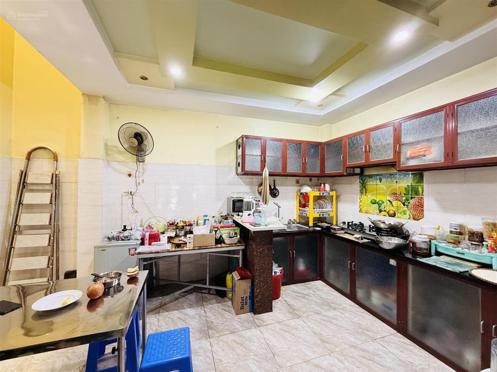 Chủ hạ hơn 2 tỷ  bán nhà mtkd quách đình bảo, tân phú  5 tầng, 60m2 nở hậu  vị trí kinh doanh