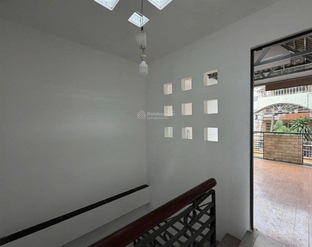 Hẻm thông, xe hơi đến nhà  nguyễn đình chiểu quận 3  37m2, 5 tầng, 7pn.