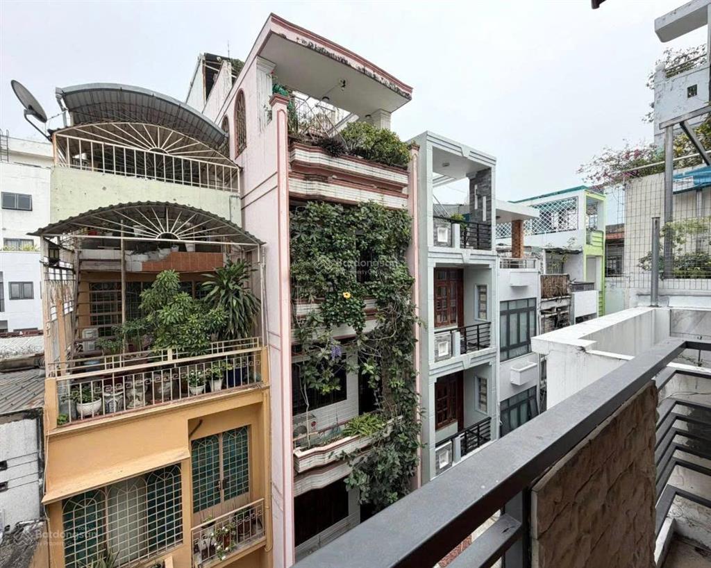 Hẻm thông, xe hơi đến nhà  nguyễn đình chiểu quận 3  37m2, 5 tầng, 7pn.