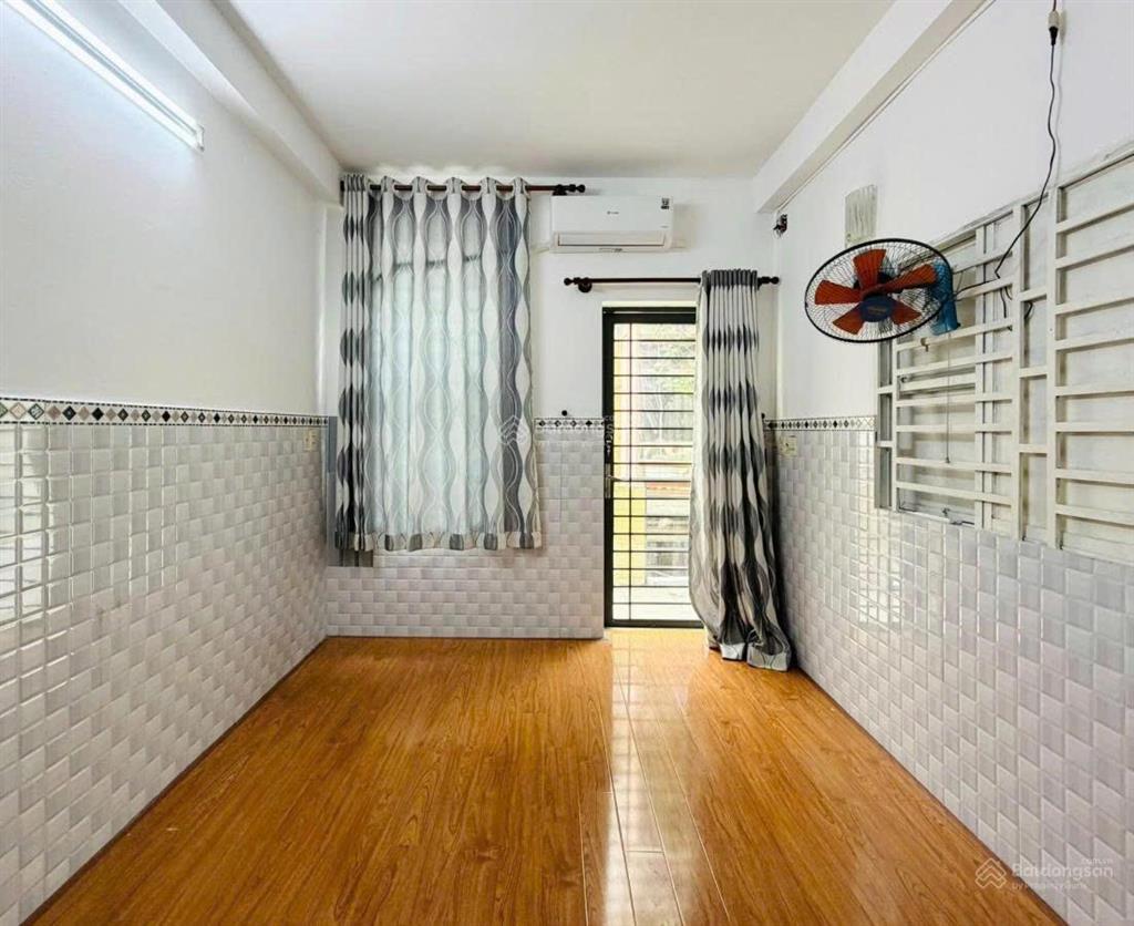 Hẻm thông, xe hơi đến nhà  nguyễn đình chiểu quận 3  37m2, 5 tầng, 7pn.