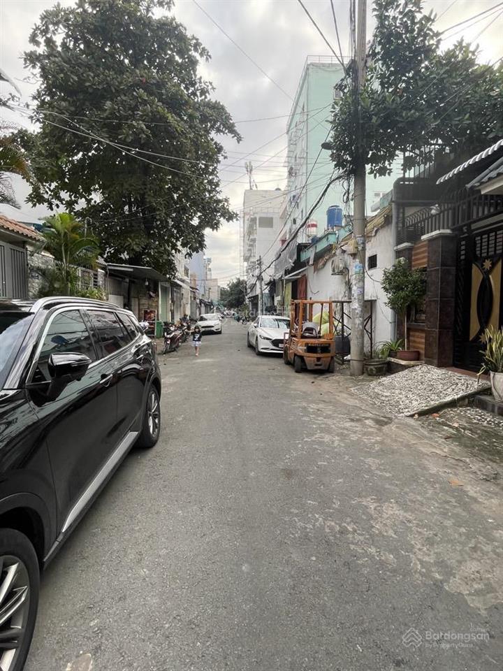 Chủ muốn mua nhà lớn hơn nên cần nhượng lại cặp nhà 8.8x16  2 tầng  ngay aeon tân phú  nhỉnh 13t