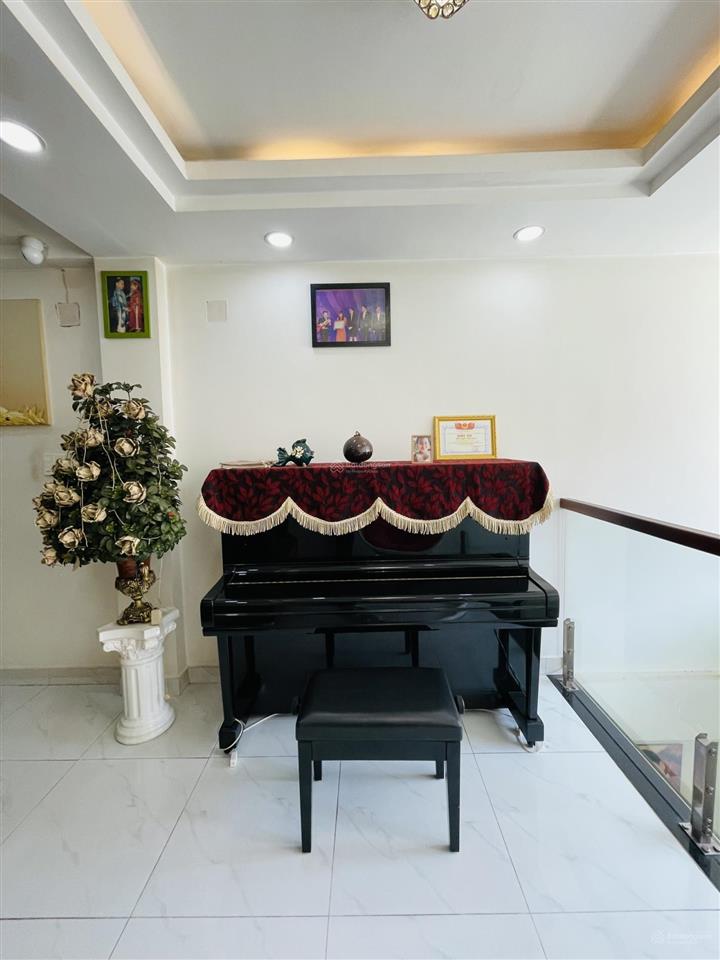 Bán nhà hẻm xe hơi đường 3/2  106m2  19 tỷ