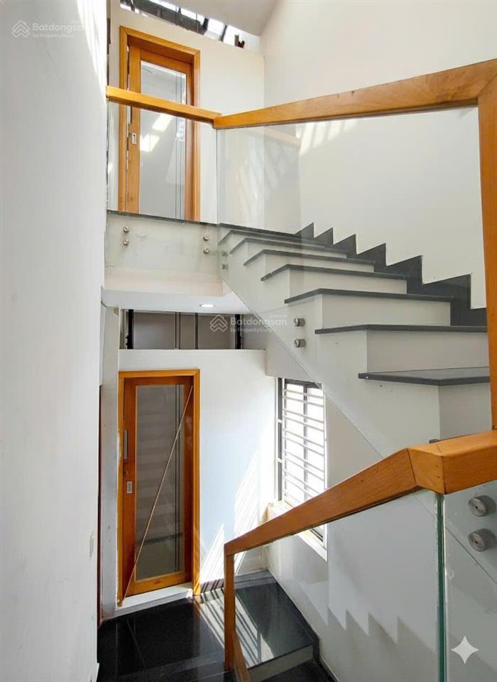 Siêu phẩm mặt tiền kinh doanh  4 tầng lạc long quân (4.5 x 14.2m) doanh thu 30tr/tháng  23.7 tỷ