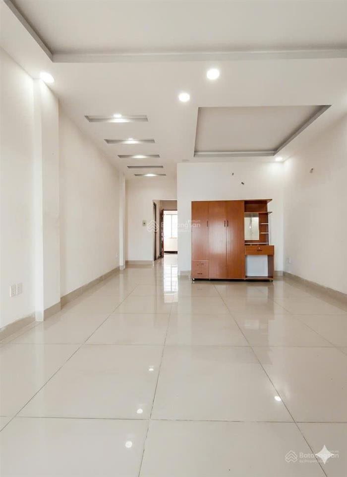 Siêu phẩm mặt tiền kinh doanh  4 tầng lạc long quân (4.5 x 14.2m) doanh thu 30tr/tháng  23.7 tỷ