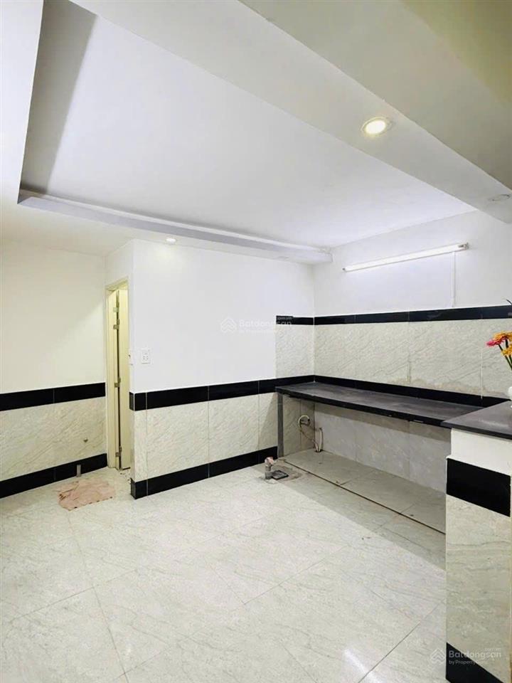 (new) không căn so sánh  huỳnh văn nghệ 4 tầng (3,5 x 11m) 5 phòng ngủ  hẻm xe hơi thông